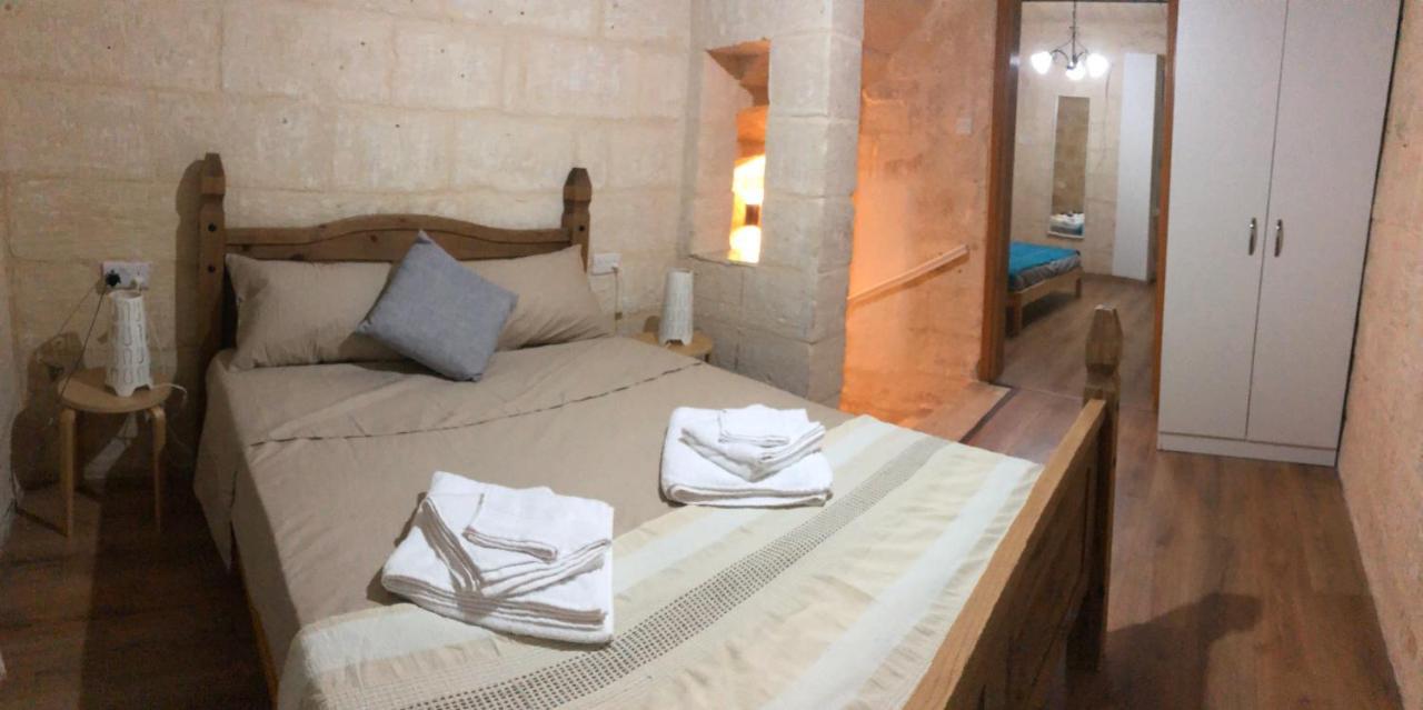 Cosy Townhouse 5 Min Walk To Valletta شقة